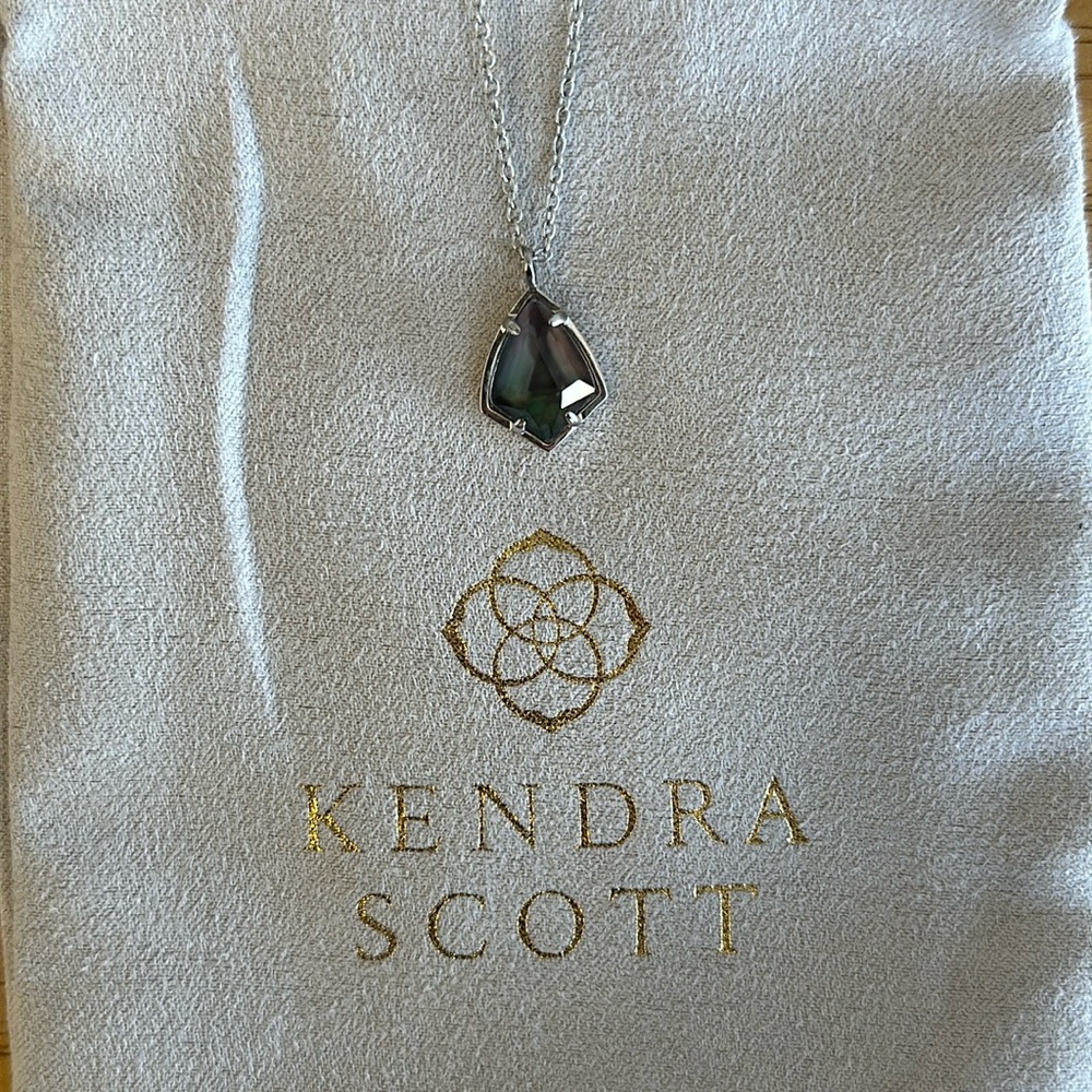 Kendra Scott Necklace